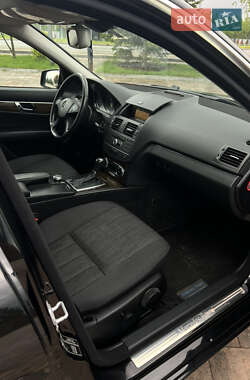 Універсал Mercedes-Benz C-Class 2010 в 