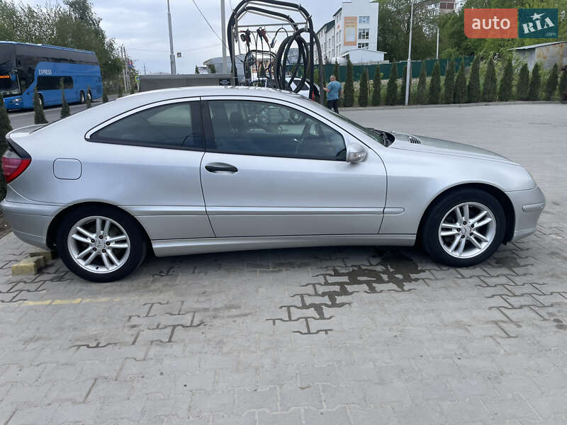 Купе Mercedes-Benz C-Class 2003 в Тернополі