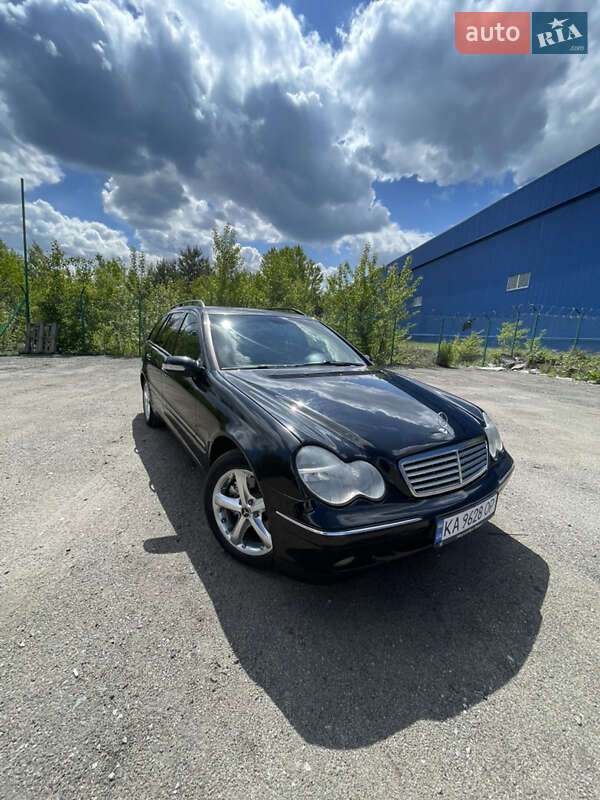 Универсал Mercedes-Benz C-Class 2002 в Киеве