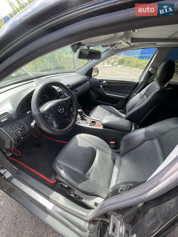 Универсал Mercedes-Benz C-Class 2002 в Киеве