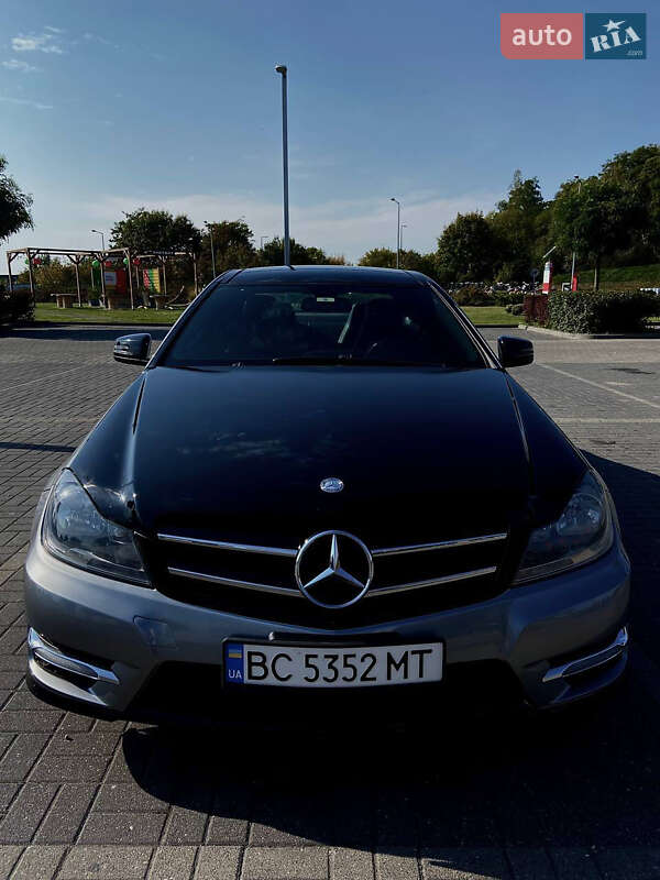 Mercedes-Benz C-Class 2011