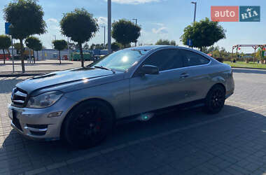 Купе Mercedes-Benz C-Class 2011 в 