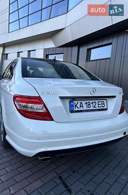 Седан Mercedes-Benz C-Class 2011 в 