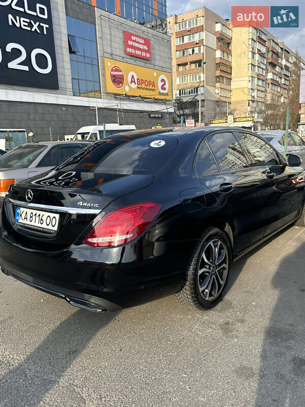 Седан Mercedes-Benz C-Class 2017 в Киеве