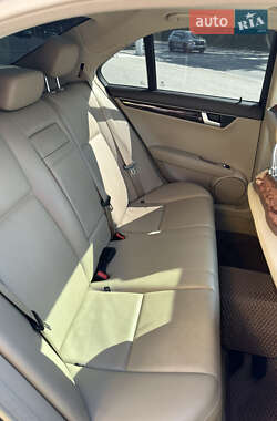 Седан Mercedes-Benz C-Class 2012 в 