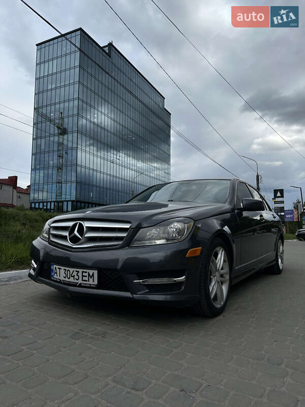 Седан Mercedes-Benz C-Class 2012 в Тернополе