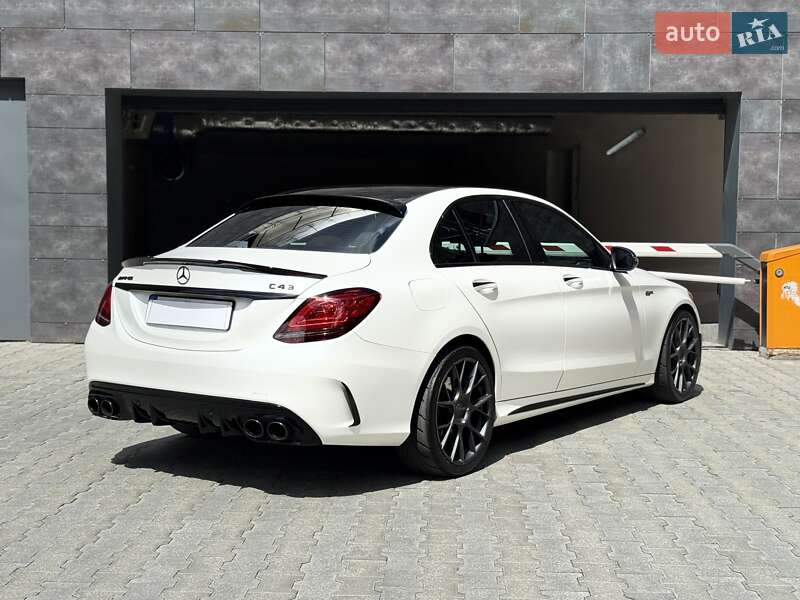 Седан Mercedes-Benz C-Class 2019 в Києві