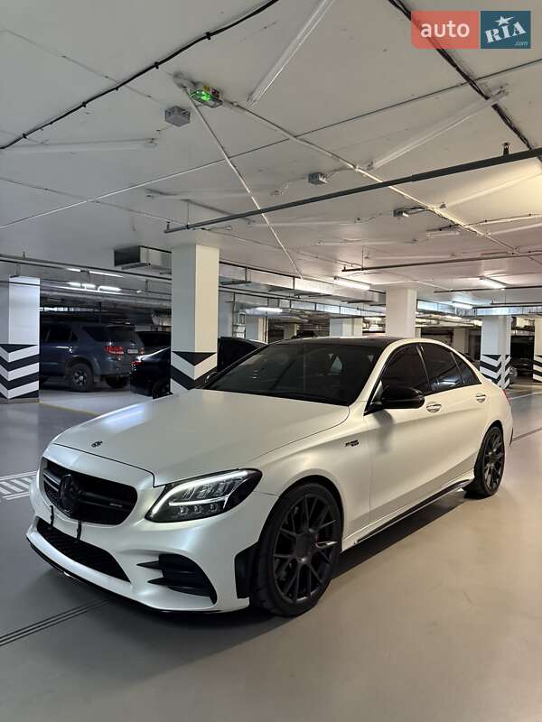 Седан Mercedes-Benz C-Class 2019 в Києві