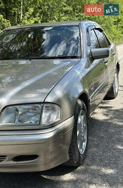 Седан Mercedes-Benz C-Class 1995 в 