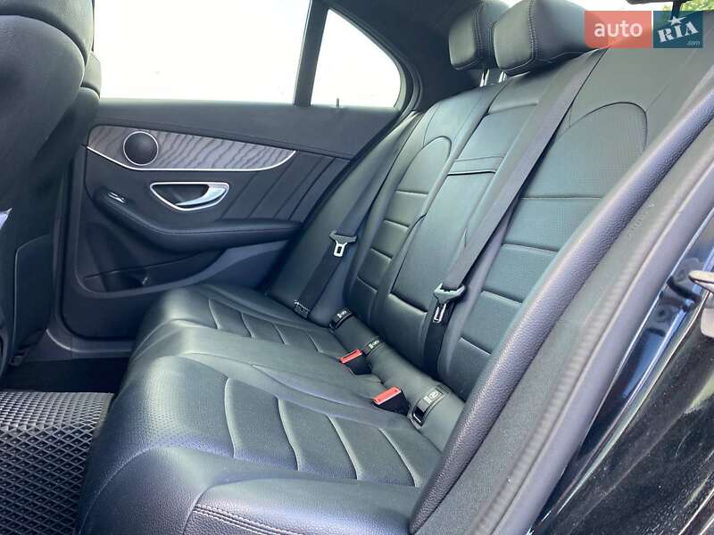 Седан Mercedes-Benz C-Class 2016 в Львові