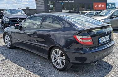 Купе Mercedes-Benz C-Class 2005 в 