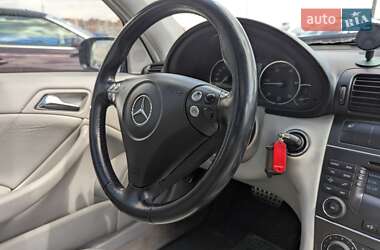 Купе Mercedes-Benz C-Class 2005 в 