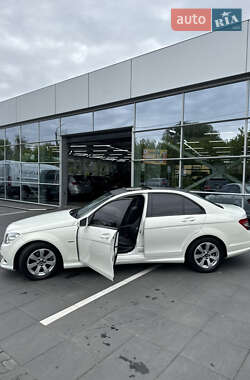 Седан Mercedes-Benz C-Class 2011 в 