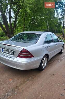 Седан Mercedes-Benz C-Class 2001 в 