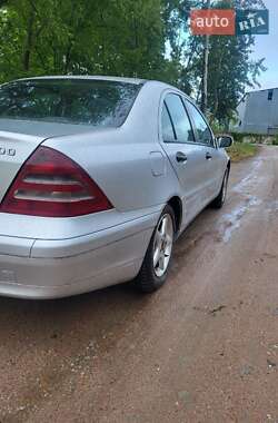Седан Mercedes-Benz C-Class 2001 в 