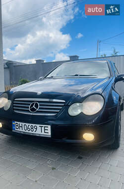 Купе Mercedes-Benz C-Class 2002 в 