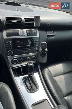 Универсал Mercedes-Benz C-Class 2004 в 