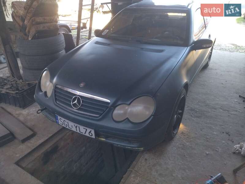 Купе Mercedes-Benz C-Class 2002 в 