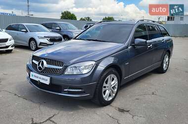 Універсал Mercedes-Benz C-Class 2010 в Києві
