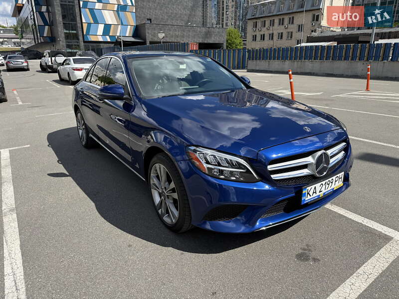 Седан Mercedes-Benz C-Class 2018 в Киеве