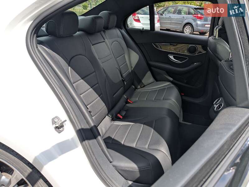 Седан Mercedes-Benz C-Class 2017 в Киеве