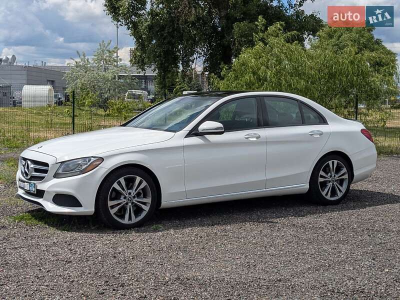 Седан Mercedes-Benz C-Class 2017 в Киеве