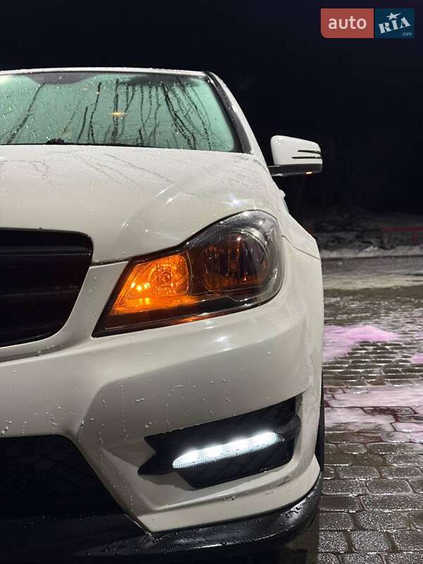 Седан Mercedes-Benz C-Class 2012 в Миколаєві
