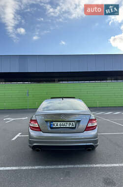 Седан Mercedes-Benz C-Class 2011 в 