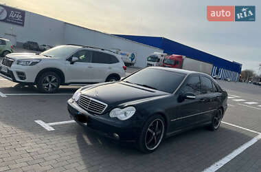 Седан Mercedes-Benz C-Class 2005 в 