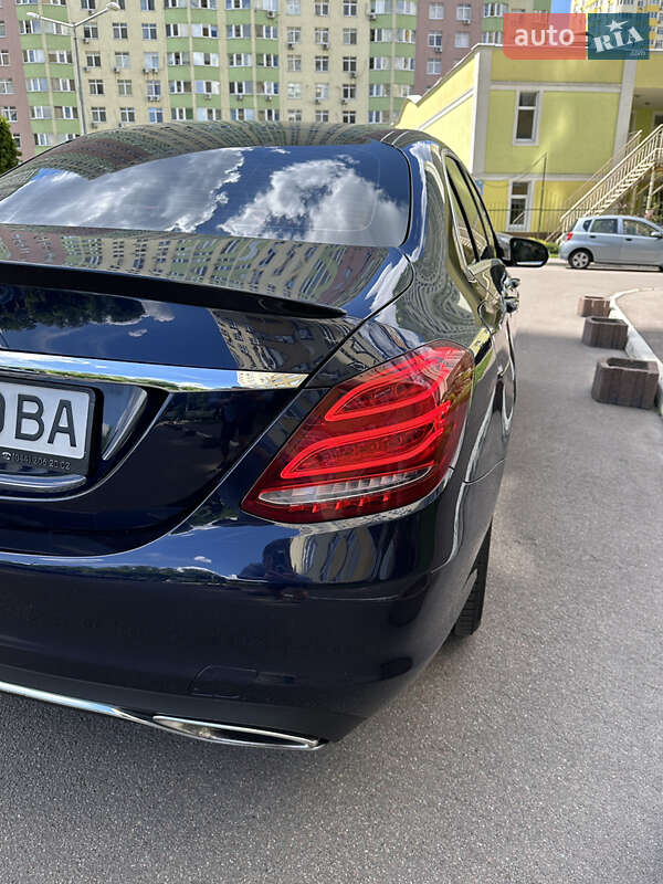Седан Mercedes-Benz C-Class 2018 в Киеве