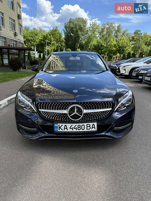 Седан Mercedes-Benz C-Class 2018 в Киеве