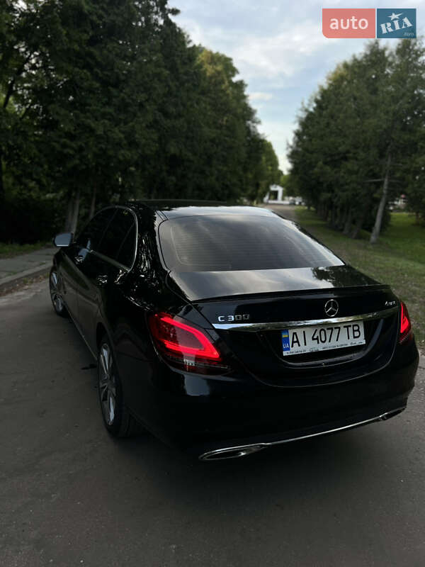 Седан Mercedes-Benz C-Class 2019 в Киеве