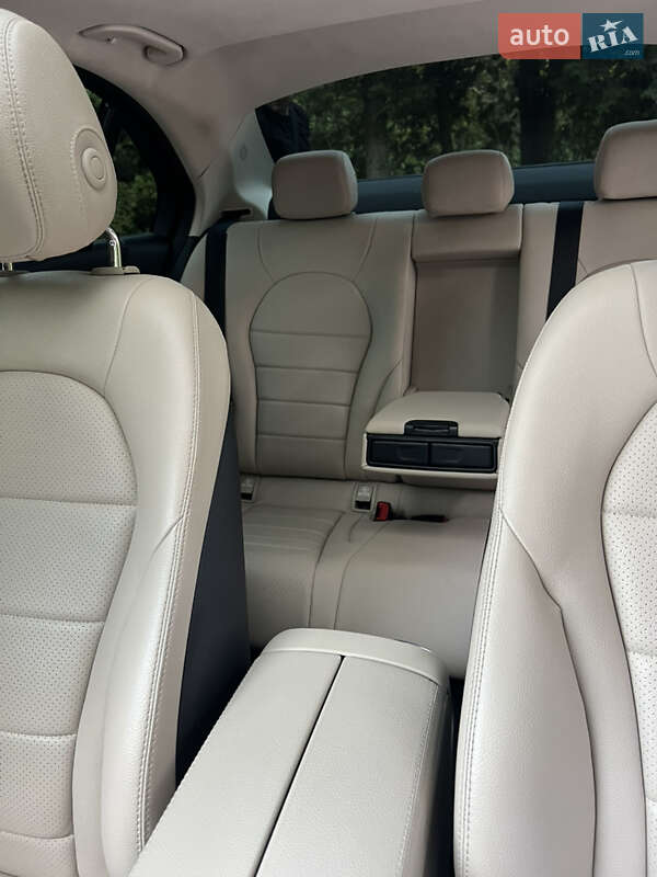 Седан Mercedes-Benz C-Class 2019 в Киеве