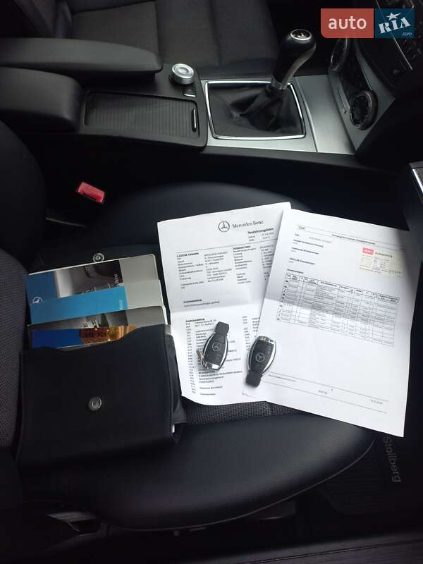 Седан Mercedes-Benz C-Class 2010 в Бучачі