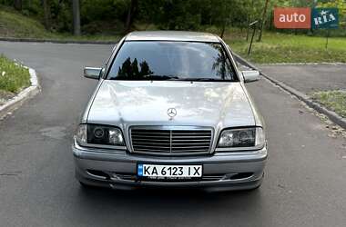 Седан Mercedes-Benz C-Class 2000 в 