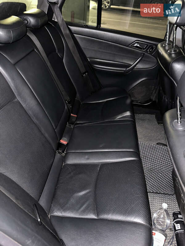 Універсал Mercedes-Benz C-Class 2001 в Києві