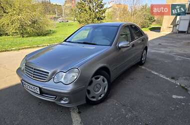Седан Mercedes-Benz C-Class 2005 в 