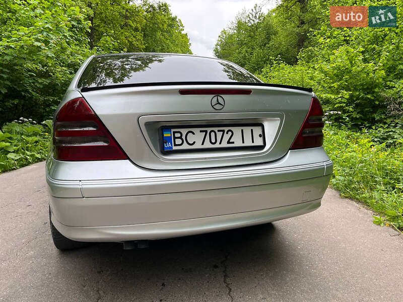 Седан Mercedes-Benz C-Class 2002 в Бориславі
