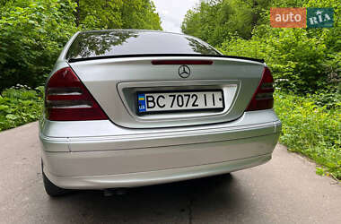 Седан Mercedes-Benz C-Class 2002 в 