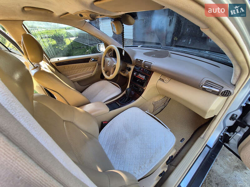 Седан Mercedes-Benz C-Class 2002 в Бориславі