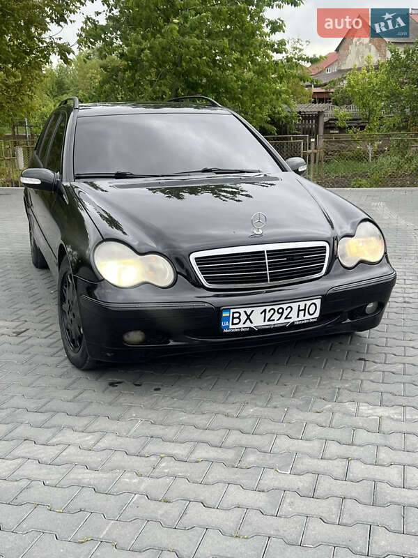 Универсал Mercedes-Benz C-Class 2002 в Зборове