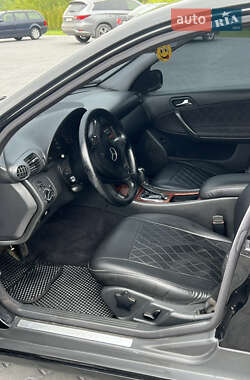 Універсал Mercedes-Benz C-Class 2002 в 