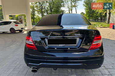 Седан Mercedes-Benz C-Class 2009 в 