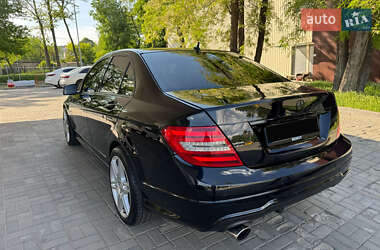 Седан Mercedes-Benz C-Class 2009 в 