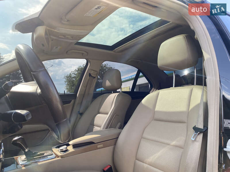 Седан Mercedes-Benz C-Class 2012 в Лубнах