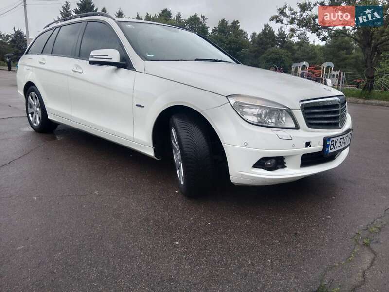 Универсал Mercedes-Benz C-Class 2010 в Ровно