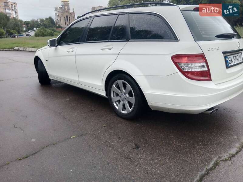 Универсал Mercedes-Benz C-Class 2010 в Ровно
