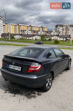Купе Mercedes-Benz C-Class 2004 в 
