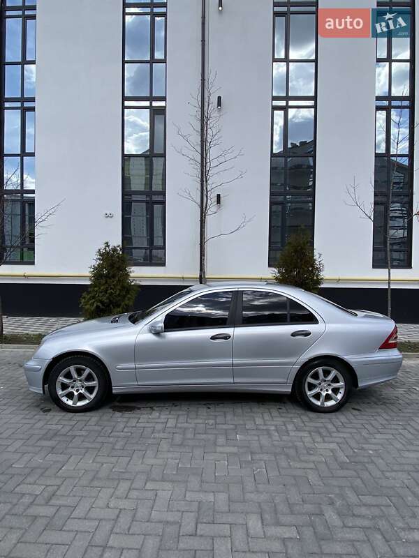 Седан Mercedes-Benz C-Class 2006 в 