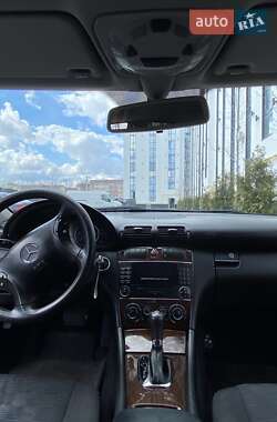 Седан Mercedes-Benz C-Class 2006 в 
